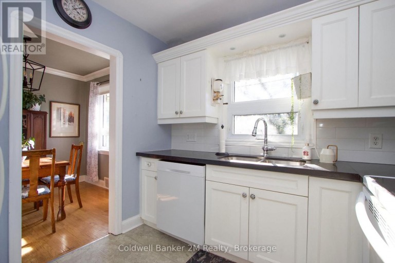 64 HARRIS AVENUE, Oshawa (McLaughlin), Ontario, L1J5K7