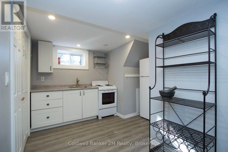64 HARRIS AVENUE, Oshawa (McLaughlin), Ontario, L1J5K7