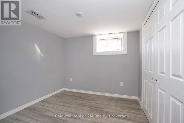 64 HARRIS AVENUE, Oshawa (McLaughlin), Ontario, L1J5K7