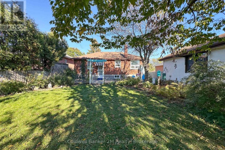 64 HARRIS AVENUE, Oshawa (McLaughlin), Ontario, L1J5K7