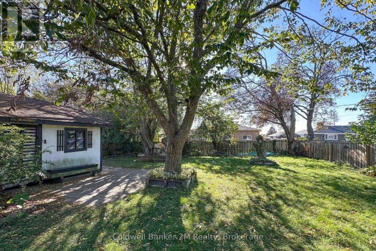 64 HARRIS AVENUE, Oshawa (McLaughlin), Ontario, L1J5K7