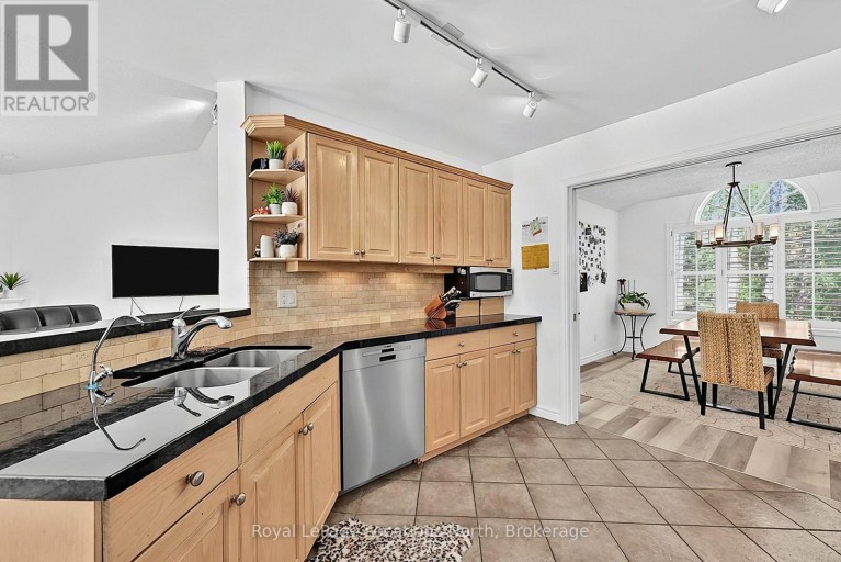 39 FOREST DRIVE, Collingwood, Ontario, L9Y4W7