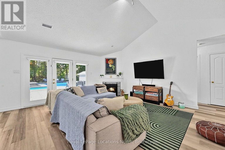 39 FOREST DRIVE, Collingwood, Ontario, L9Y4W7