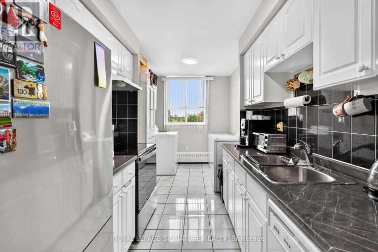 512 - 1615 BLOOR STREET, Mississauga (Applewood), Ontario, L4X1S2