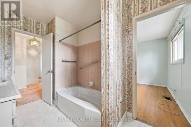51 KELLER DRIVE Belleville (Belleville Ward) Ontario photo 21