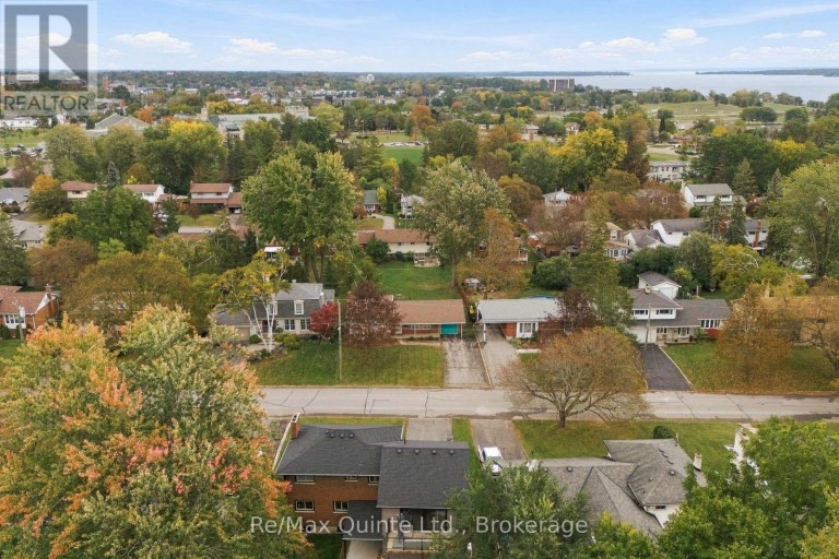 51 KELLER DRIVE, Belleville (Belleville Ward), Ontario, K8P4B6