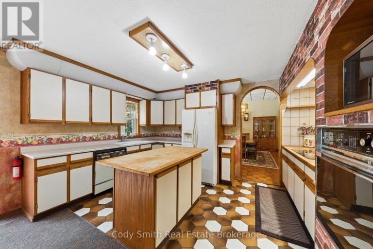 2080 SANDHILL ROAD, Tay, Ontario, L0K2C0