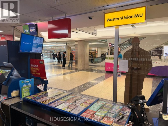 M211 - 777 BAY STREET, Toronto (Bay Street Corridor), Ontario, M5G2C8