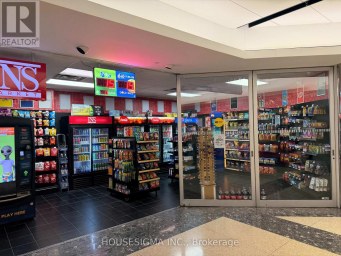 M211 - 777 BAY STREET Toronto (Bay Street Corridor) Ontario photo 2