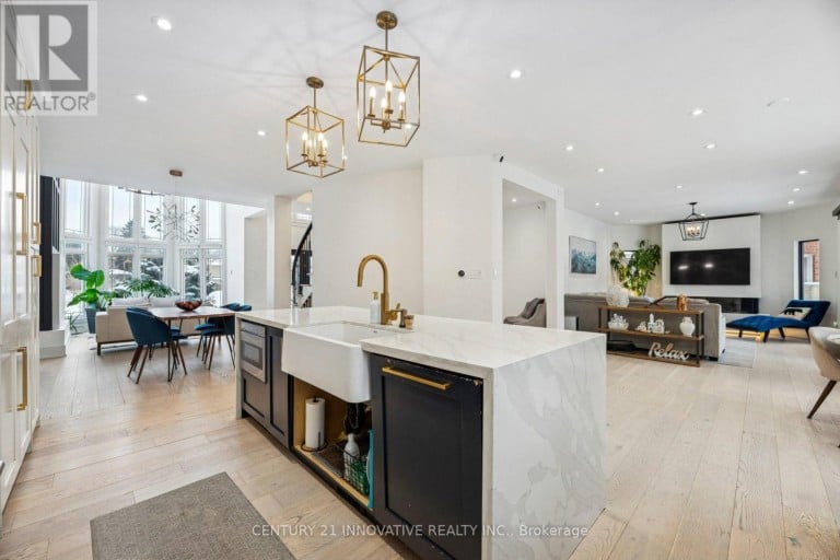 6 DEVONRIDGE CRESCENT, Toronto (Highland Creek), Ontario, M1C5B1