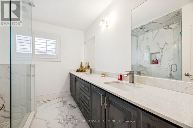 6 DEVONRIDGE CRESCENT, Toronto (Highland Creek), Ontario, M1C5B1