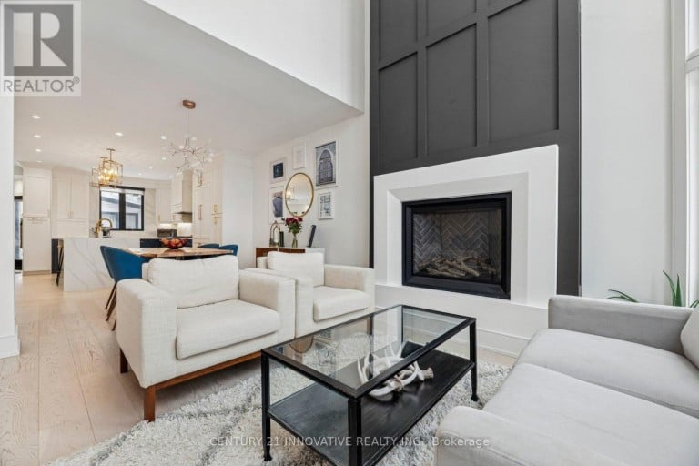 6 DEVONRIDGE CRESCENT, Toronto (Highland Creek), Ontario, M1C5B1
