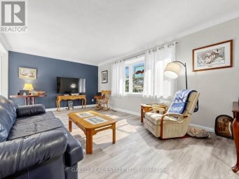340 BOYER STREET Whitchurch-Stouffville (Stouffville) Ontario photo 4