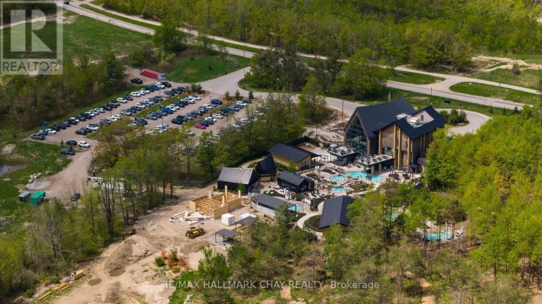 312 - 1102 HORSESHOE VALLEY ROAD W, Oro-Medonte (Horseshoe Valley), Ontario, L4M4Y8