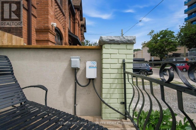 22 SPRING STREET, Hamilton (Corktown), Ontario, L8N2N9