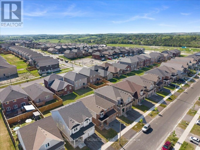 635 LEMAY GROVE, Peterborough (Monaghan Ward 2), Ontario, K9K0G9