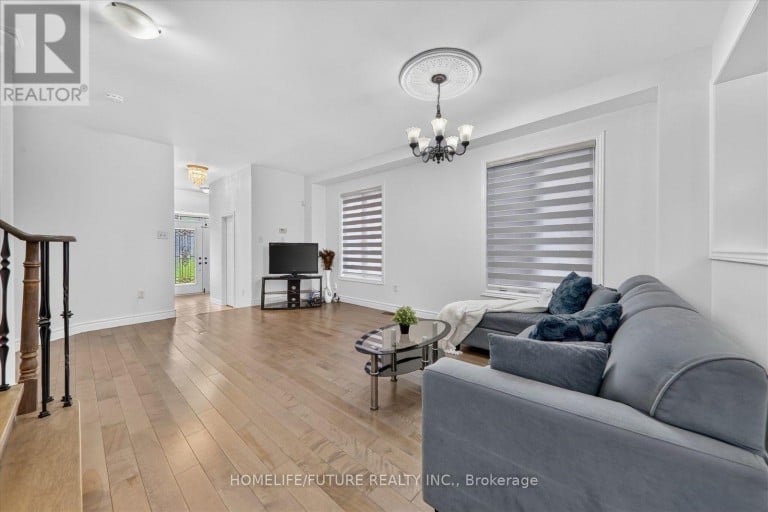 361 STROUDS LANE, Pickering (Highbush), Ontario, L1V7J2