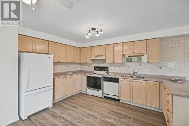 77 FERNBROOK DRIVE Wasaga Beach Ontario photo 11