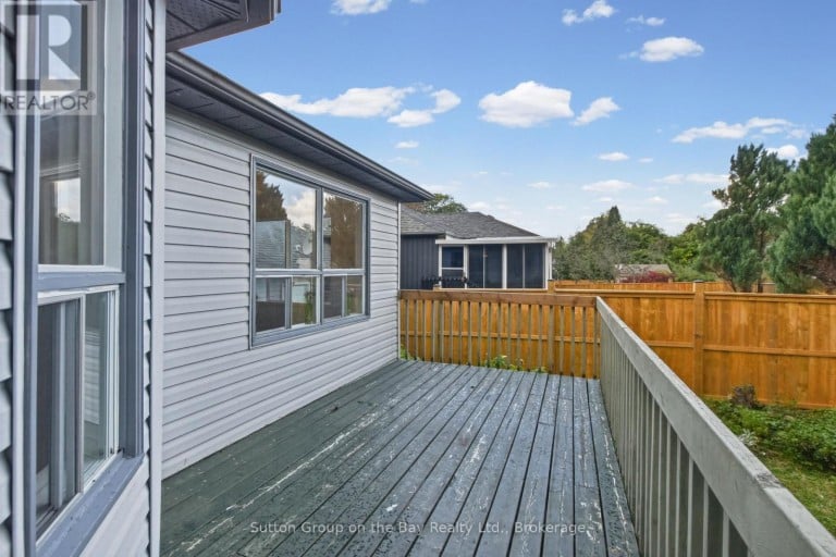 77 FERNBROOK DRIVE, Wasaga Beach, Ontario, L9Z1G5