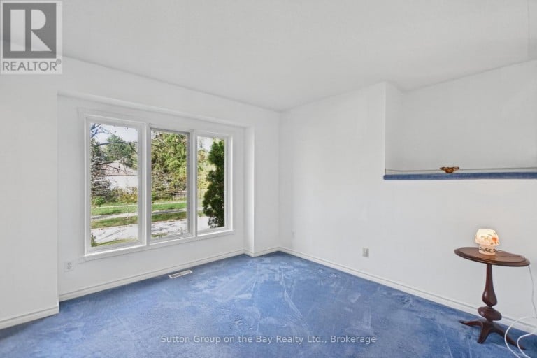 77 FERNBROOK DRIVE, Wasaga Beach, Ontario, L9Z1G5