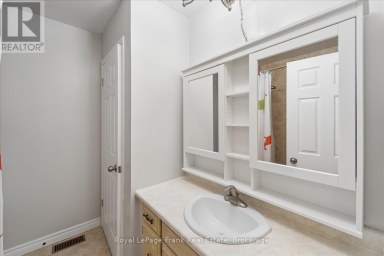 20 SHUTER STREET Port Hope Ontario photo 25