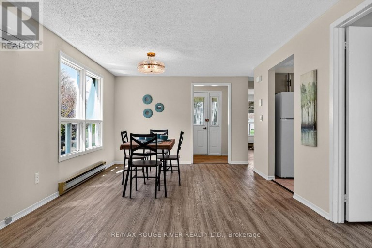 22 EASTBANK ROAD, Clarington (Newcastle), Ontario, L1B1A4