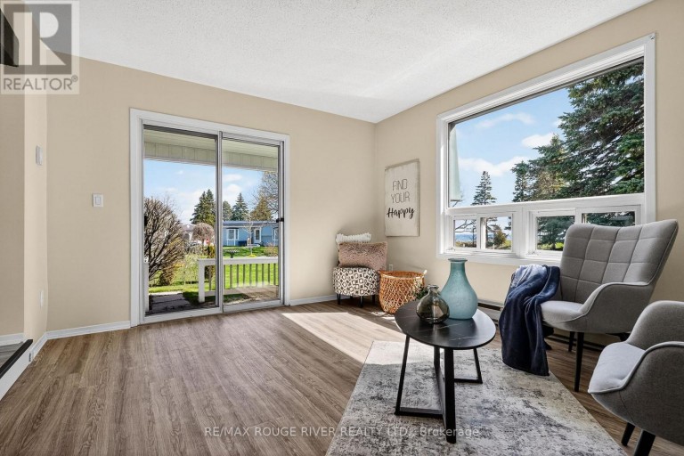 22 EASTBANK ROAD, Clarington (Newcastle), Ontario, L1B1A4