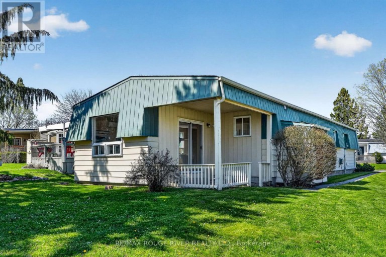 22 EASTBANK ROAD, Clarington (Newcastle), Ontario, L1B1A4