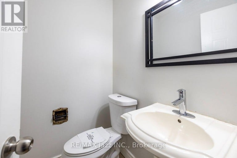 930 WHITE ASH DRIVE, Whitby (Williamsburg), Ontario, L1N7S8