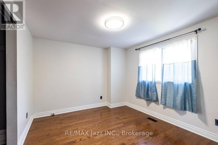 930 WHITE ASH DRIVE, Whitby (Williamsburg), Ontario, L1N7S8
