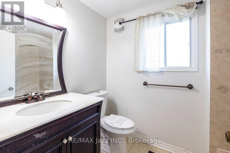 930 WHITE ASH DRIVE, Whitby (Williamsburg), Ontario, L1N7S8