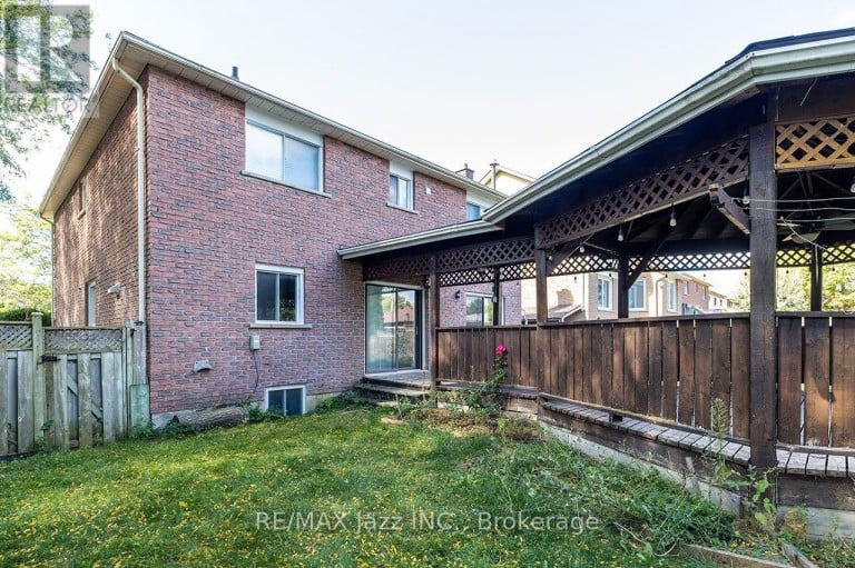 930 WHITE ASH DRIVE, Whitby (Williamsburg), Ontario, L1N7S8