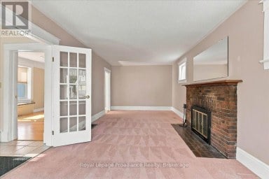 90 CHATHAM STREET Belleville (Belleville Ward) Ontario photo 11