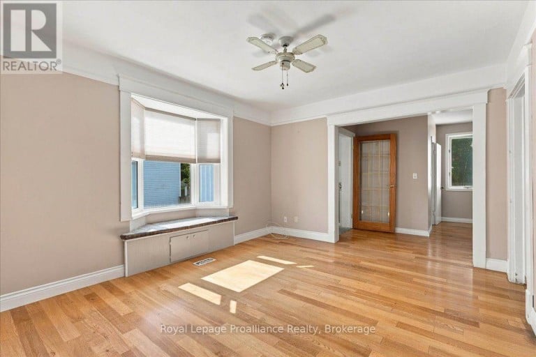 90 CHATHAM STREET, Belleville (Belleville Ward), Ontario, K8N3S6
