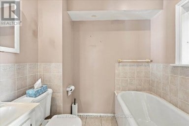 90 CHATHAM STREET Belleville (Belleville Ward) Ontario photo 18