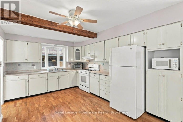90 CHATHAM STREET, Belleville (Belleville Ward), Ontario, K8N3S6
