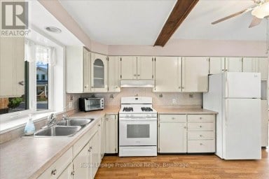 90 CHATHAM STREET Belleville (Belleville Ward) Ontario photo 21