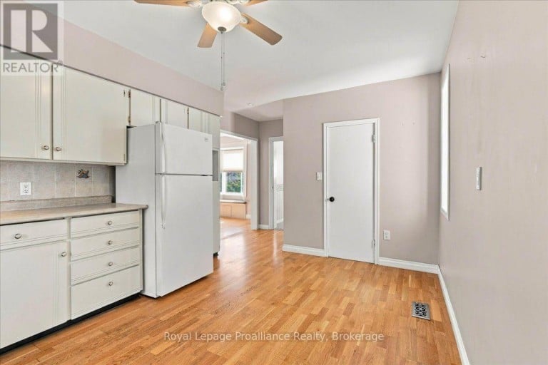 90 CHATHAM STREET, Belleville (Belleville Ward), Ontario, K8N3S6
