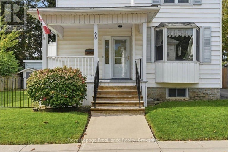 90 CHATHAM STREET, Belleville (Belleville Ward), Ontario, K8N3S6