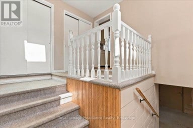 90 CHATHAM STREET Belleville (Belleville Ward) Ontario photo 38