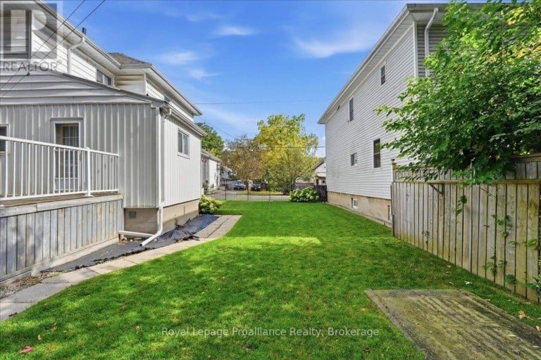 90 CHATHAM STREET, Belleville (Belleville Ward), Ontario, K8N3S6