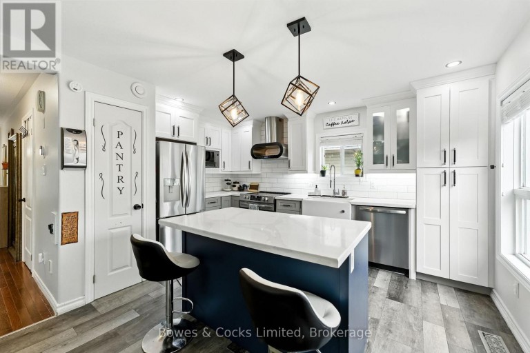 210 FARRIER CRESCENT, Peterborough (Northcrest Ward 5), Ontario, K9L0A6