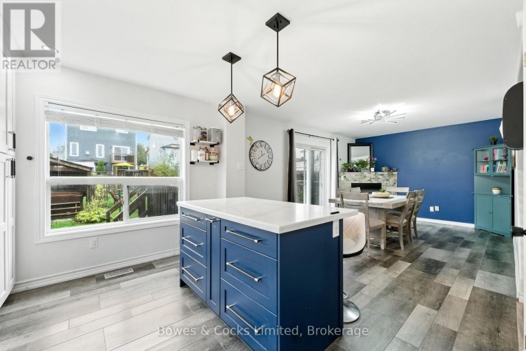 210 FARRIER CRESCENT, Peterborough (Northcrest Ward 5), Ontario, K9L0A6