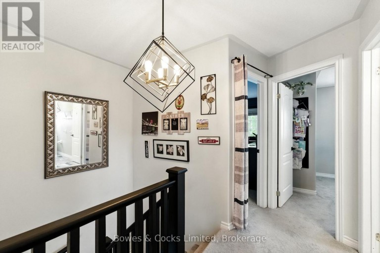 210 FARRIER CRESCENT, Peterborough (Northcrest Ward 5), Ontario, K9L0A6