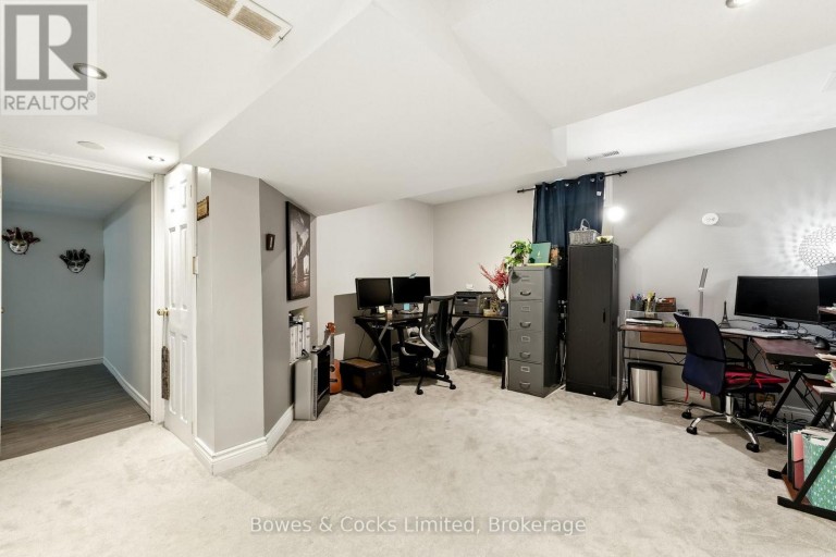 210 FARRIER CRESCENT, Peterborough (Northcrest Ward 5), Ontario, K9L0A6
