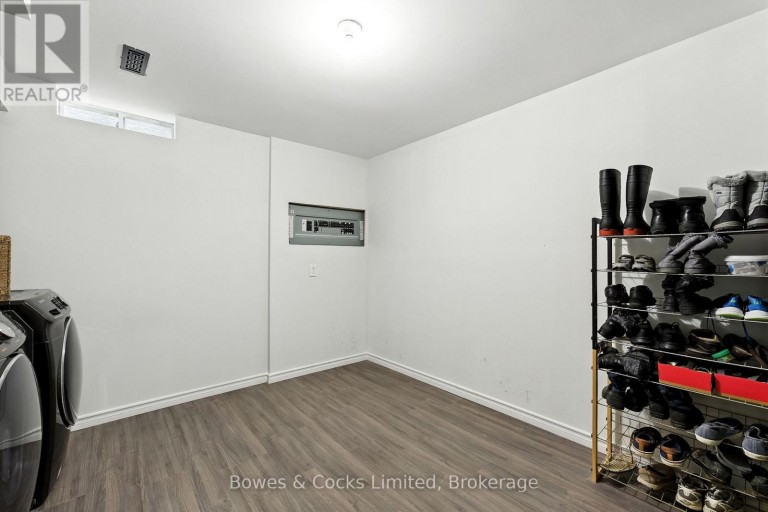 210 FARRIER CRESCENT, Peterborough (Northcrest Ward 5), Ontario, K9L0A6