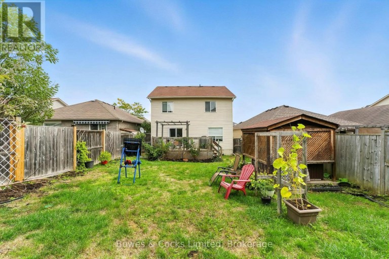 210 FARRIER CRESCENT, Peterborough (Northcrest Ward 5), Ontario, K9L0A6