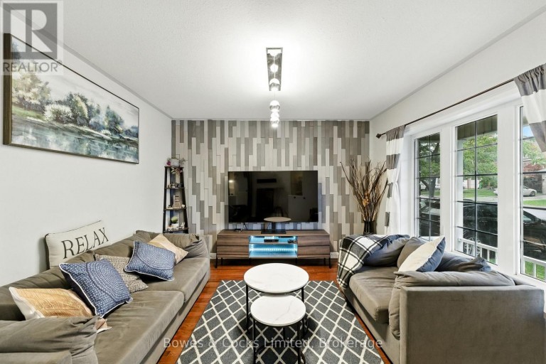 210 FARRIER CRESCENT, Peterborough (Northcrest Ward 5), Ontario, K9L0A6