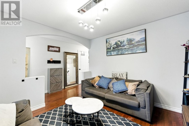 210 FARRIER CRESCENT, Peterborough (Northcrest Ward 5), Ontario, K9L0A6