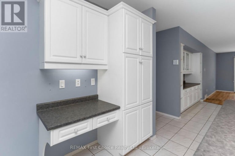 2086 GRANITE ROAD, Thunder Bay (McIntyre South), Ontario, P7G1M4